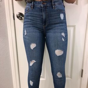Distressed Super Skinny Jeans